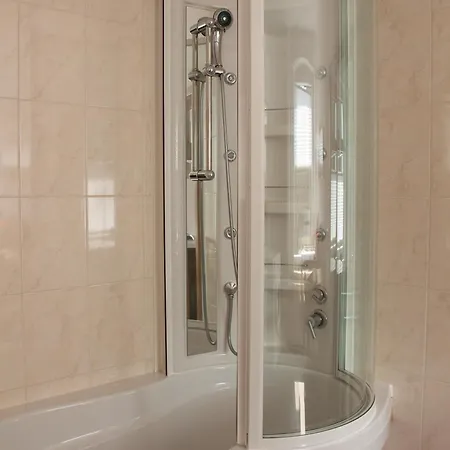 Altstadtstube - Zentrale, Ruhige In Der Altstadt Von - Modern & Komfortabel Appartement *